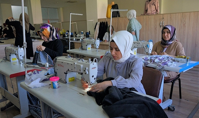 Karaköprü'de kadınlar aile bütçesine katkı sağlıyor