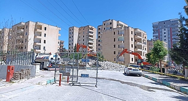 Ölüm tehlikesi yaratan Korukent sitesinde yıkım başladı