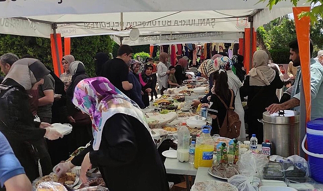 Şanlıurfa’da depremzedeler için kermes düzenlendi