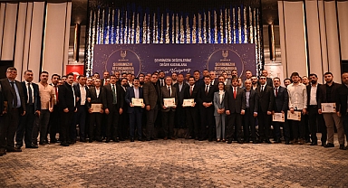 Vali Ayhan, iş insanları ile bir araya geldi