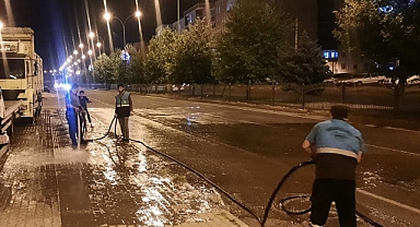 Viranşehir’de temizlik çalışmaları aralıksız devam ediyor