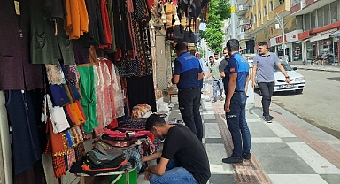 Viranşehir'de zabıta ekiplerinden kaldırım işgali denetimi