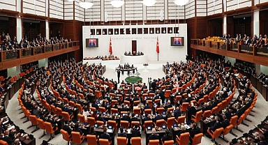 28. Dönem milletvekilleri TBMM genel kurulunda yemin etti