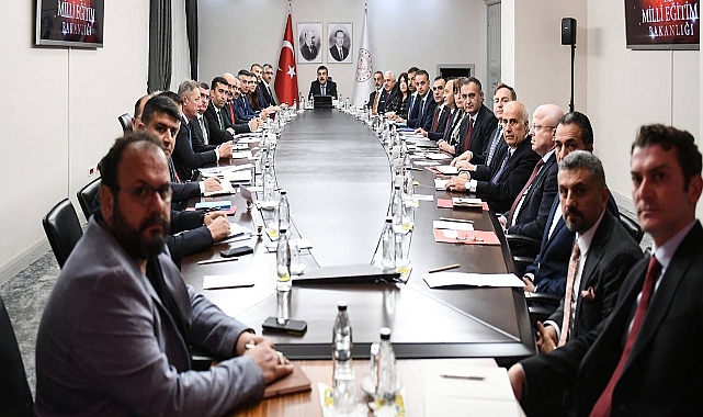 Bakan Tekin, ilk toplantısını yaptı