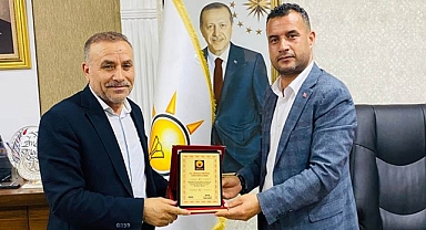 Başkan Ahmet Batur'dan AK Parti'ye ziyaret