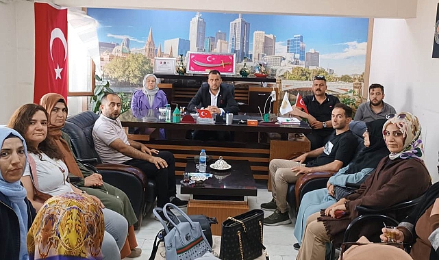 Başkan Ahmet Batur: Ülkenin gündem maddesi ekonomi olmalıdır