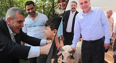 Başkan Beyazgül: Bu bayram paylaşmanın huzur iklimini yaşayalım