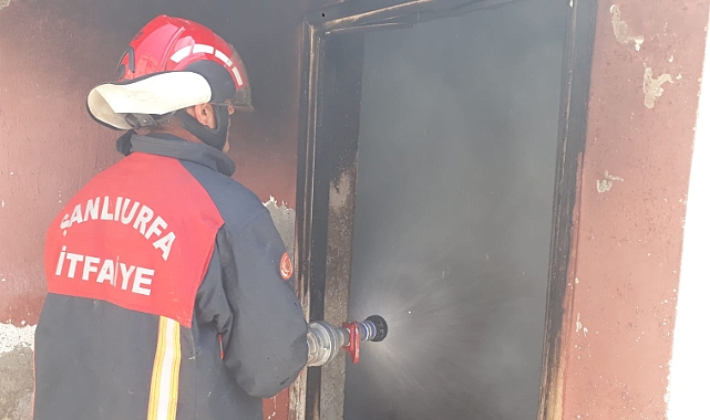 Bozova'da bir evde yangın çıktı! İtfaiye müdahale etti