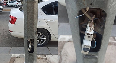 Eyyübiye'de aydınlatma direkleri tehlike saçıyor