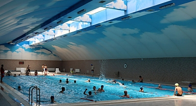 GAP Vadisi kapalı yüzme havuzu gençlerin uğrak noktası oldu