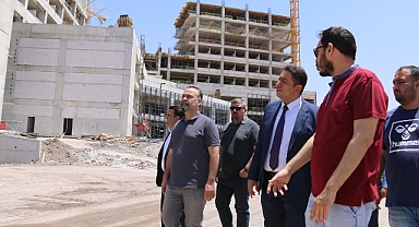 İl Sağlık Müdürü Solmaz, Şehir Hastanesi'nde incelemelerde bulundu