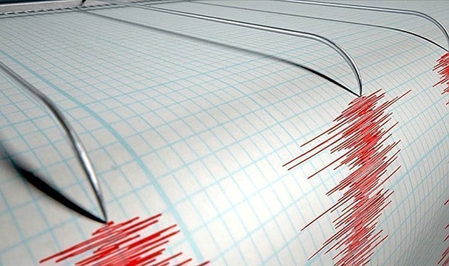 Türkiye yine sallandı! 4,3 şiddetinde deprem!