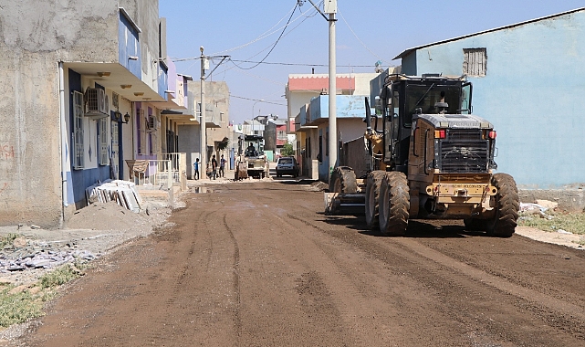 Viranşehir'de asfalt çalışmaları devam ediyor
