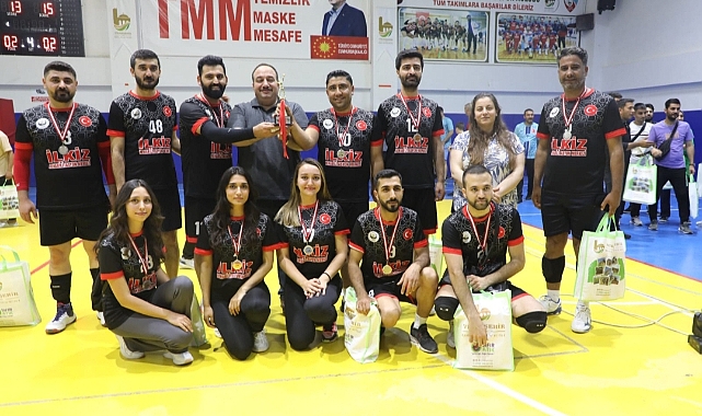 Viranşehir'de voleybol turnuvası sona erdi
