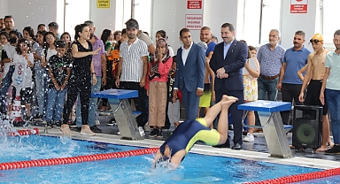 Başkan Baydilli’den başarılı öğrencilere jest