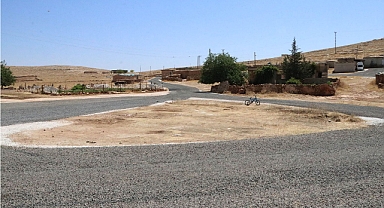 Haliliye’de yürütülen sathi kaplama asfalt çalışmalarında sona geliniyor