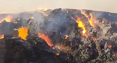 Urfa’da 6 ton saman balyası alevlere teslim oldu