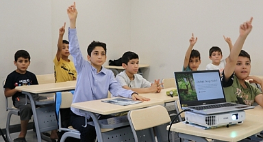 Urfalı çocuklara yaz okulunda ders ve eğitim imkânı 