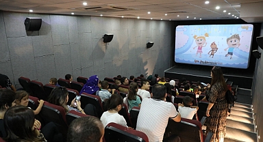 Viranşehir Belediyesi özel çocuklara sinema heyecanı yaşattı 