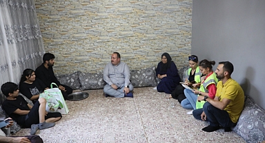 Başkan Ekinci'den çat kapı ev ziyaretleri