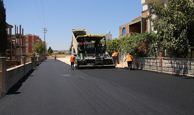 Haliliye’de sıcak asfalt çalışmaları devam ediyor 