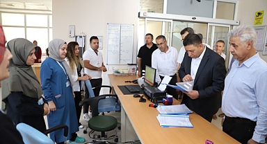 İl Sağlık Müdürü Solmaz, Hilvan Devlet Hastanesi'nde incelemelerde bulundu