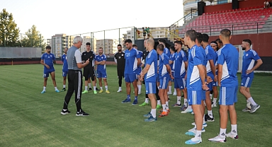 Karaköprübelediyespor tesislerinde ilk antrenmana çıktı 