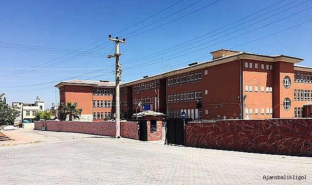 Okullarda cep telefonu kullanımı yasaklanıyor mu?