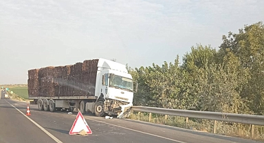 Şanlıurfa'da kontrolden çıkan TIR kaza yaptı