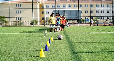Seyrantepe'de çocuklar zamanını sporla değerlendiriyor