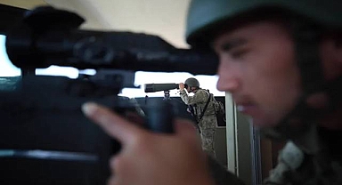 Türkiye’ye yasa dışı yollarla geçmeye çalışan 5 kişi yakalandı