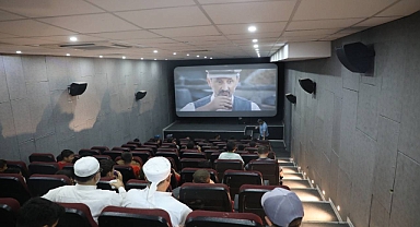 Viranşehir Belediyesi, Kur’an Kursu öğrencilerini sinema ile buluşturuyor 