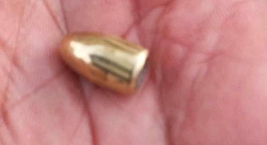 Viranşehir’de bir eve yorgun mermi isabet etti