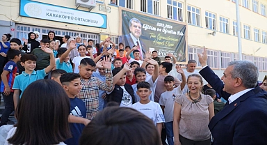 Başkan Beyazgül: Öğrencilerin heyecanına ortak olduk
