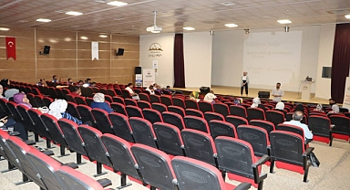 Büyükşehir personellerine beden dili ve diksiyon eğitimi