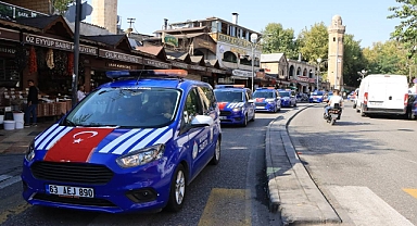 Büyükşehir zabıtasından sirenler eşliğinde şehir turu