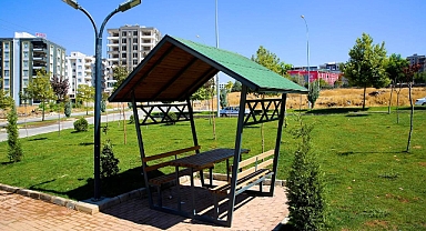 Doğukent’e yeni parklar kazandırıldı