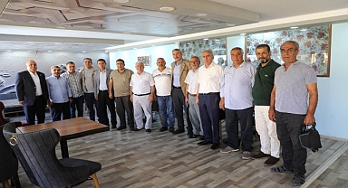 Ekinci, basın mensupları ve oda başkanları ile buluştu 