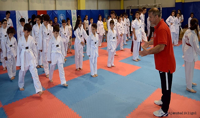 Millî sporculardan beden eğitimi branşına atama