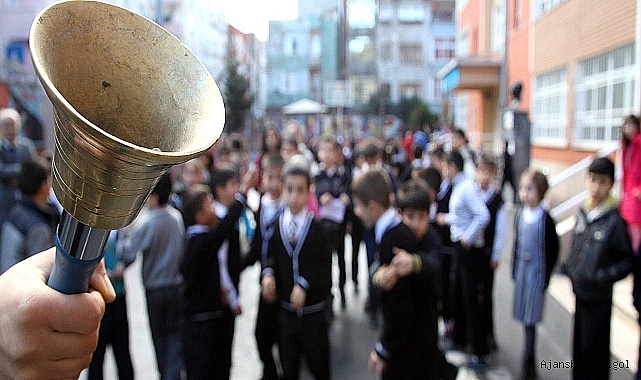 Okullar 4 gün olacak mı? Bakan son noktayı koydu