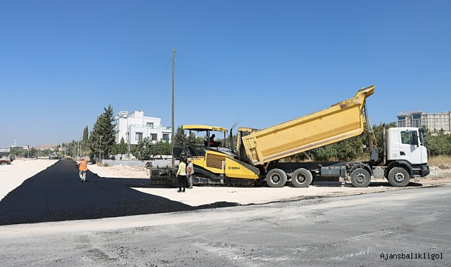 Şanlıurfa Büyükşehir Belediyesi'nde asfalt atağı