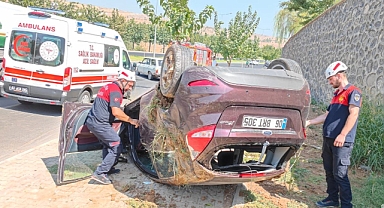 Urfa'da otomobil takla attı! Yaralılar var 