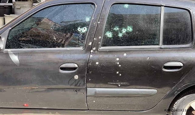Urfa'da silahlı kavga! Olayla ilgisi olmayan araç kurşunların hedefi oldu