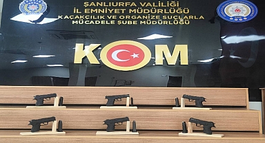 Urfa’da şüpheli şahsın valizinde çok sayıda silah ele geçirildi 