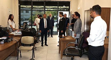 Vali Şıldak'tan defterdarlık ve vergi dairesine ziyaret 