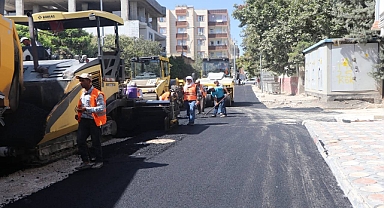 Viranşehir’de sıcak asfalt atağı sürüyor  