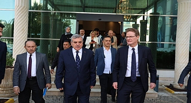 AB Türkiye Delegasyonu Başkanı Landrut’tan Başkan Beyazgül’e ziyaret