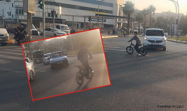 Bisikletiyle Abide Kavşağı trafiğine daldı