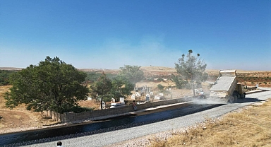 Büyükşehir’den Bozova’da sathi asfalt çalışması