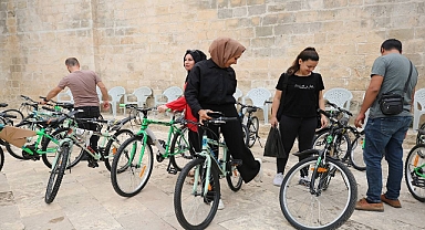 Eyyübiye Belediyesi bisiklet hediyelerini dağıtmaya başladı